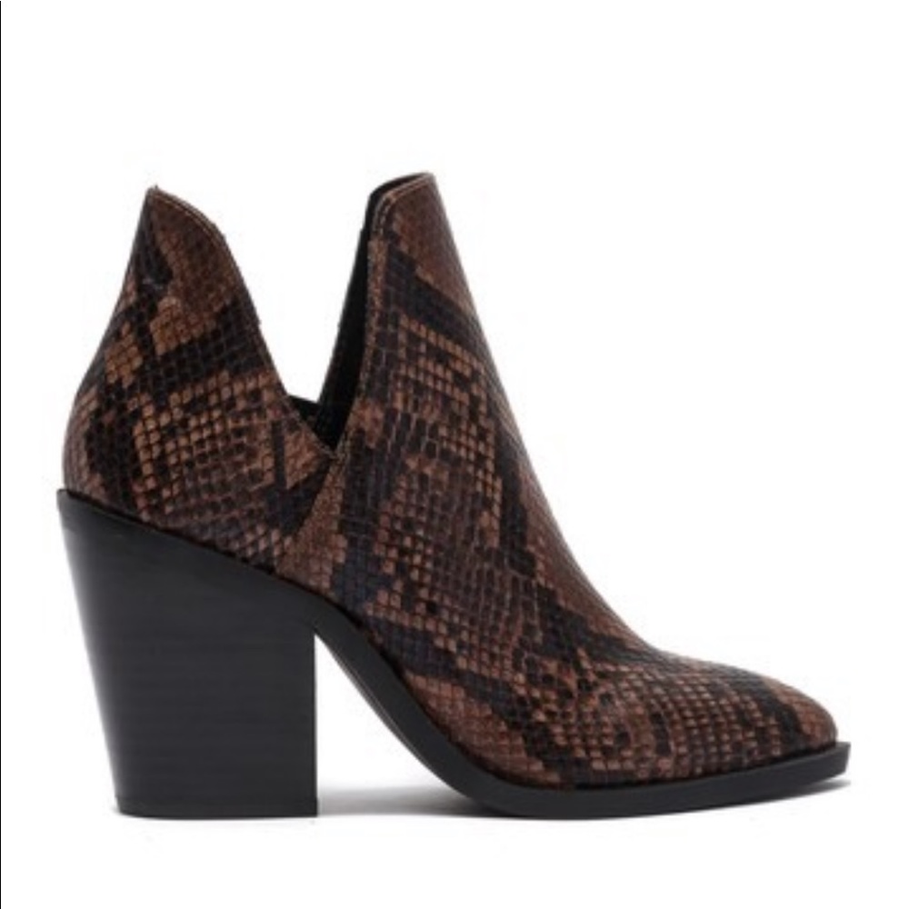 Steve Madden Leve Block Heel Boot Snakeskin - image 1